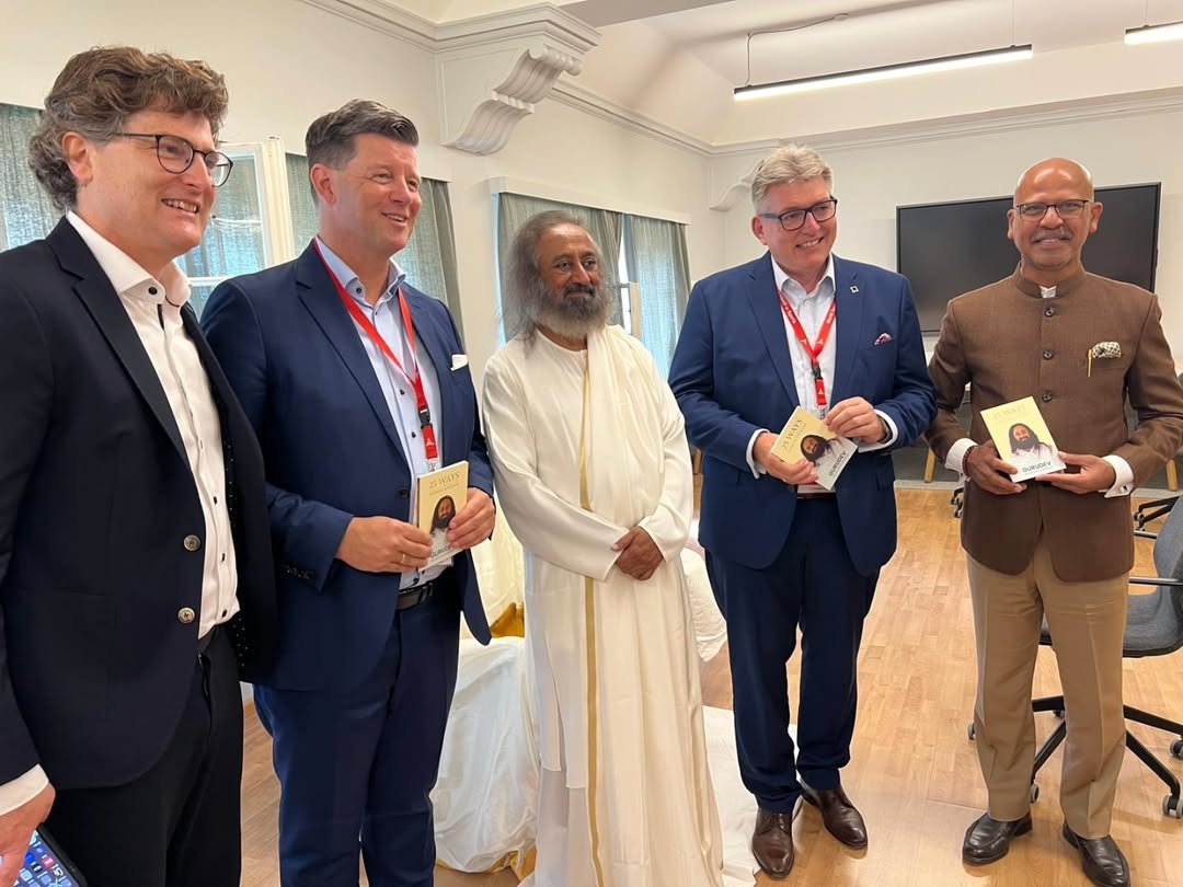 Ambassador Mridul Kumar interacted with spiritual leader Gurudev Sri Sri Ravi Shankar at Basel on 24 July 2025