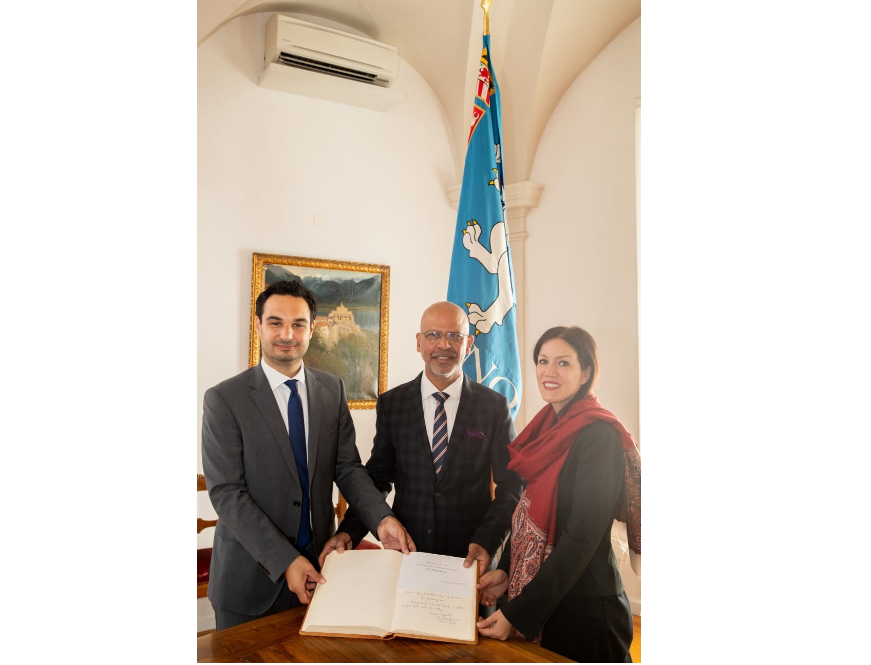 Ambassador Mridul Kumar met  Locarno City Hall delegation on 11 October 2023