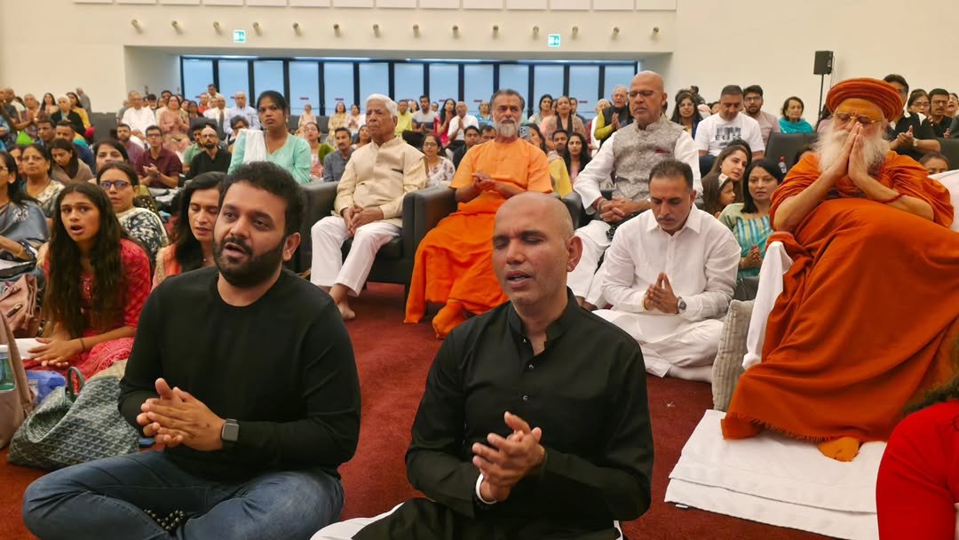 Ambassador Mridul Kumar attended the 9-day Ramkatha narration by spiritual guru Shri Morari Bapu as the guest of honour on 23 July 2025