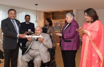 Awarding the Pravasi Bharatiya Samman award to Dr. Rajendra Kumar Joshi in Zurich on March 27th, 2019