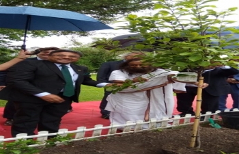 Gurudev Sri Sri Ravi Shankar Joined the tree plantation drive in Berne on June 6th  2019