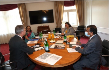 Minister of State for External Affairs and Culture Smt. Meenakashi Lekhi met Mr. Johannes Beltz, Curator at Rietberg Museum on 28 September, 2021