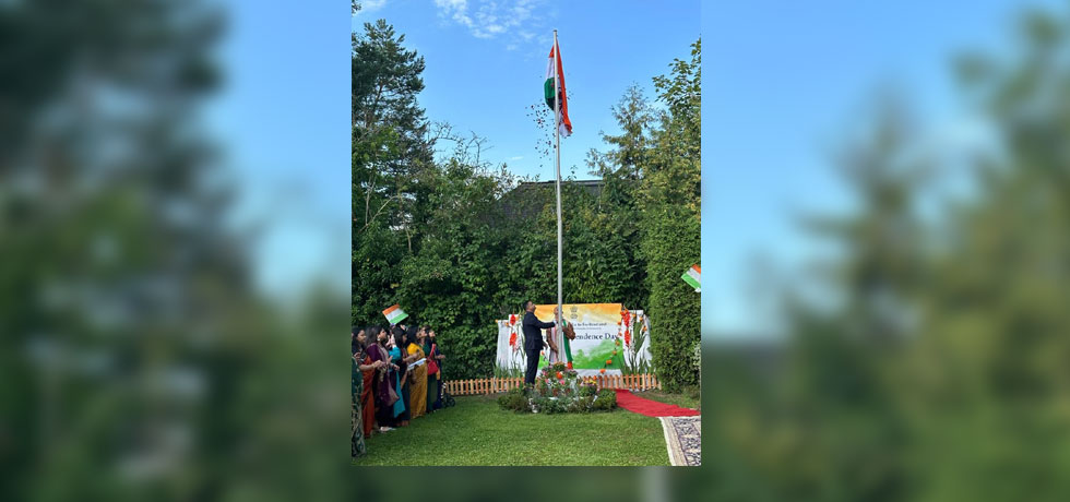Ambassador Mridul Kumar hoisted the National Flag at India House in Berne on the occasion of 77th Independence Day