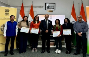 Ambassador presented certificates to participants of ‘Yoga Teacher Training Certificate Course’ (Beginner Level) at Chancery on 21 November 2023