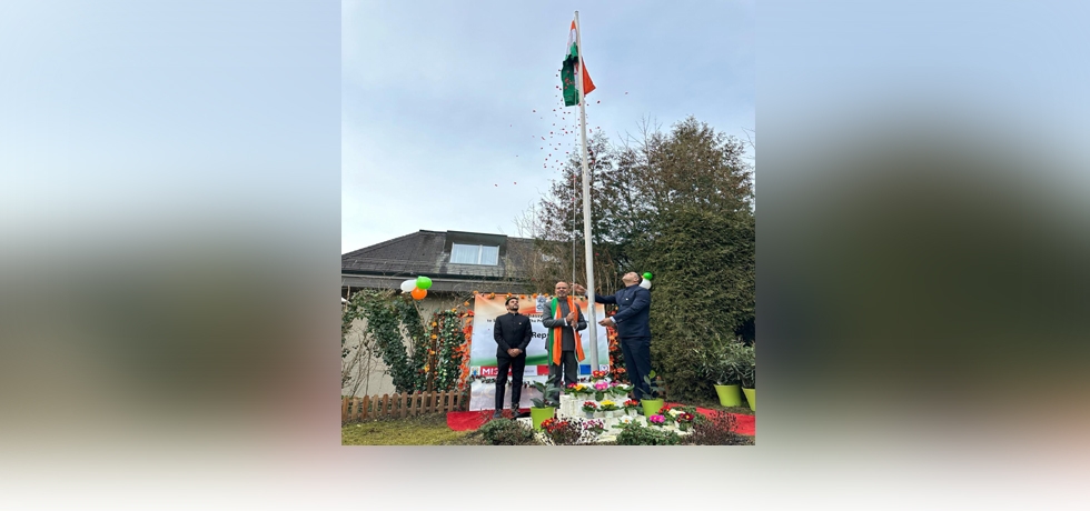 Ambassador Mridul Kumar unfurling the National Flag on the occasion of 75th Republic Day at India House