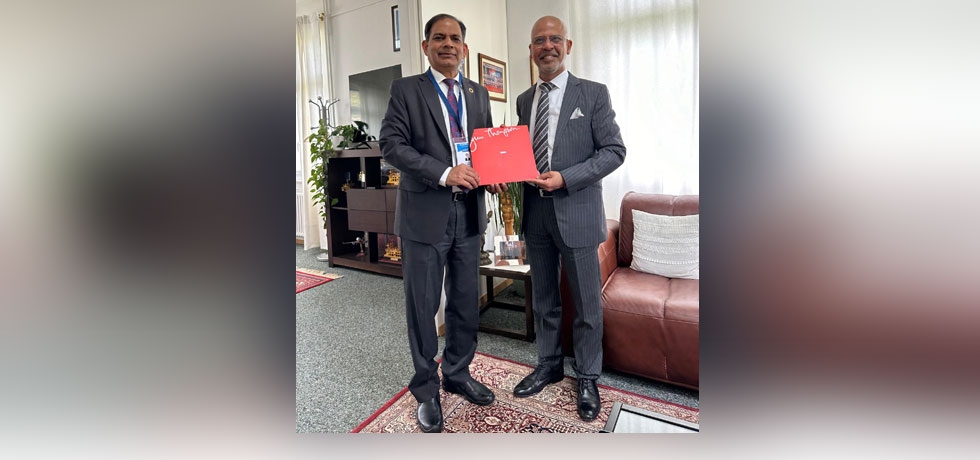Ambassador Mridul Kumar received  Dr. Vinaya Prakash Singh, Secretary General, Asian Pacific Postal Union