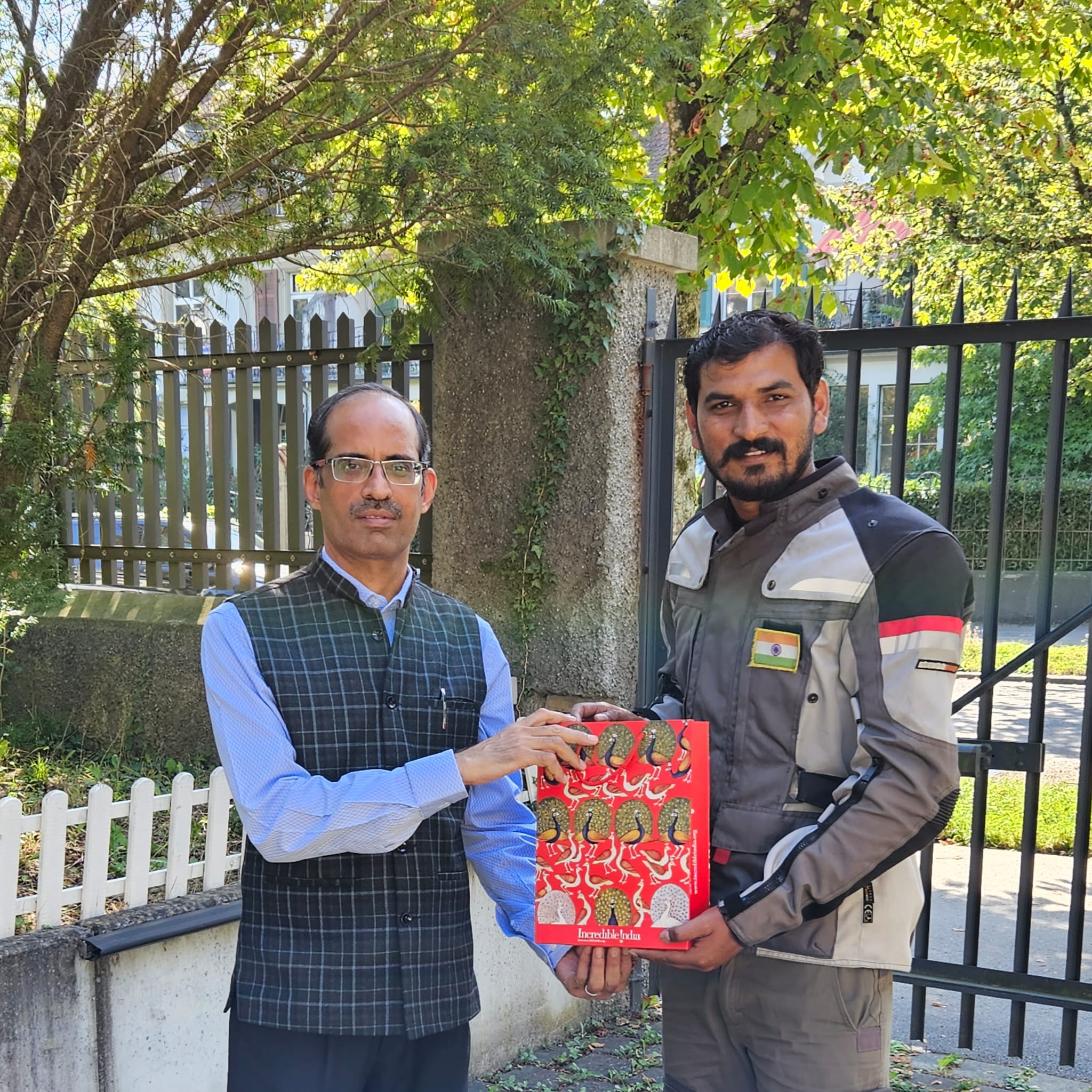 Visit of Mr. Yogesh Alekari, biking and adventure enthusiast, to the Chancery in Berne on 11 September 2023