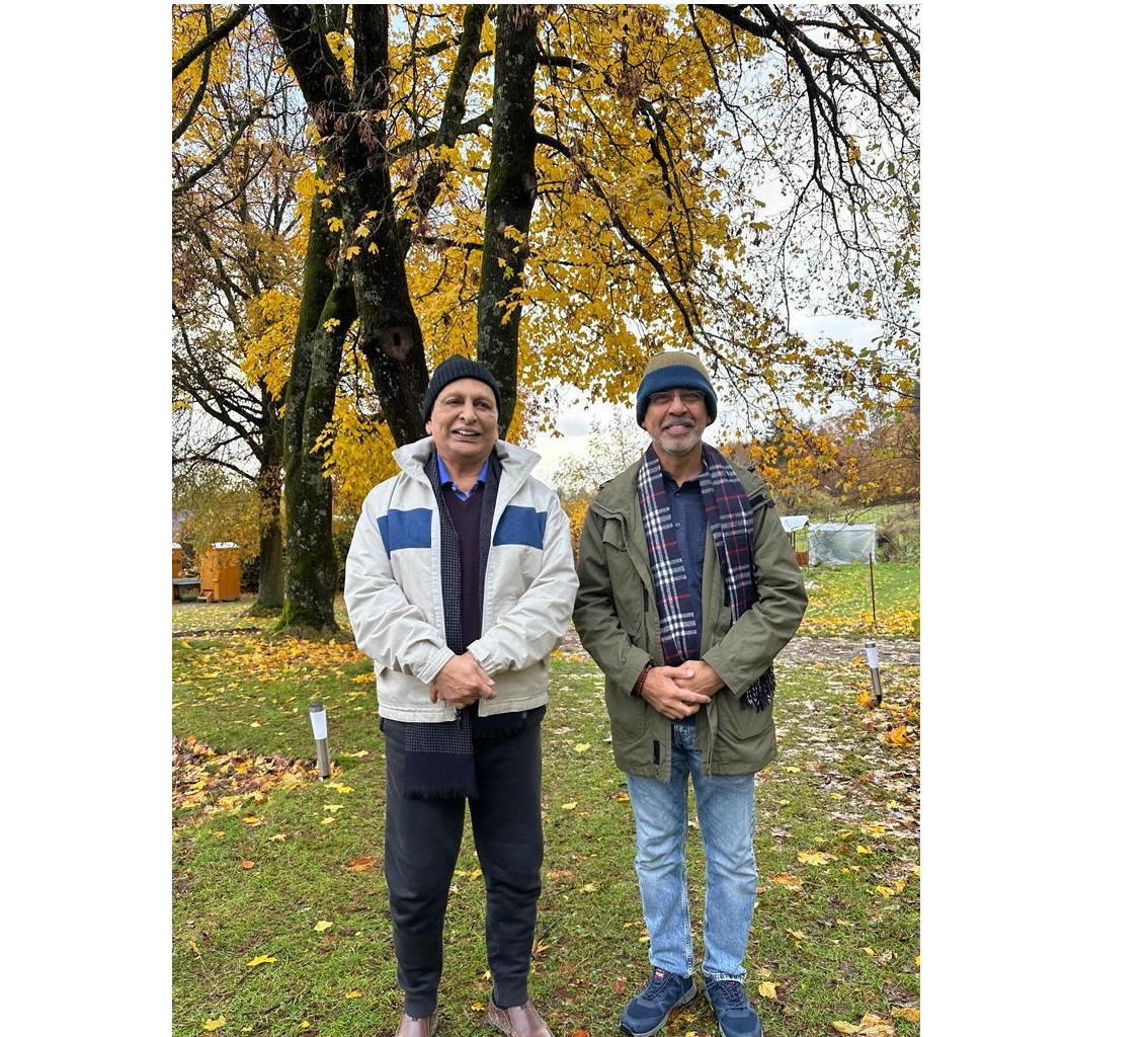 Ambassador Mridul Kumar attended the “Mountain Retreat Yoga Sangha” holistic wellbeing  Diksha Programme in Berne on 15 November 2023