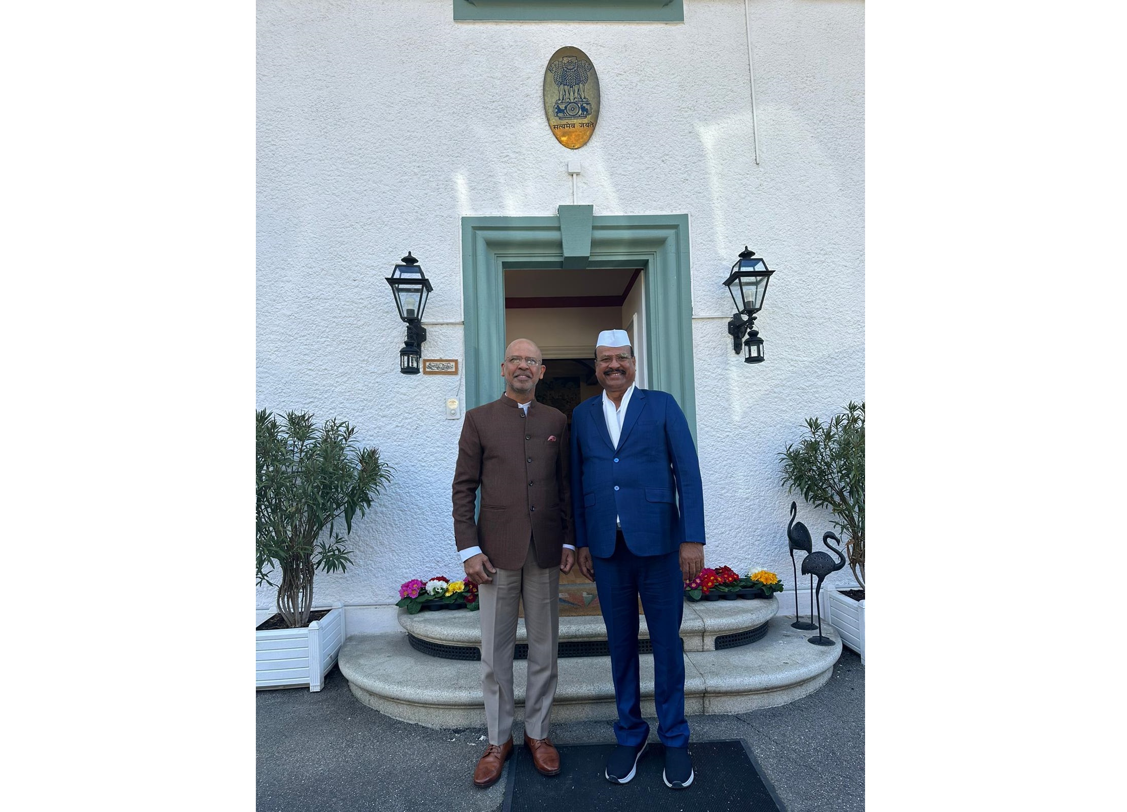 Ambassador Mridul Kumar hosted Hon’ble Minister of Agricultural Marketing of Maharashtra at India House on 14 February 2024