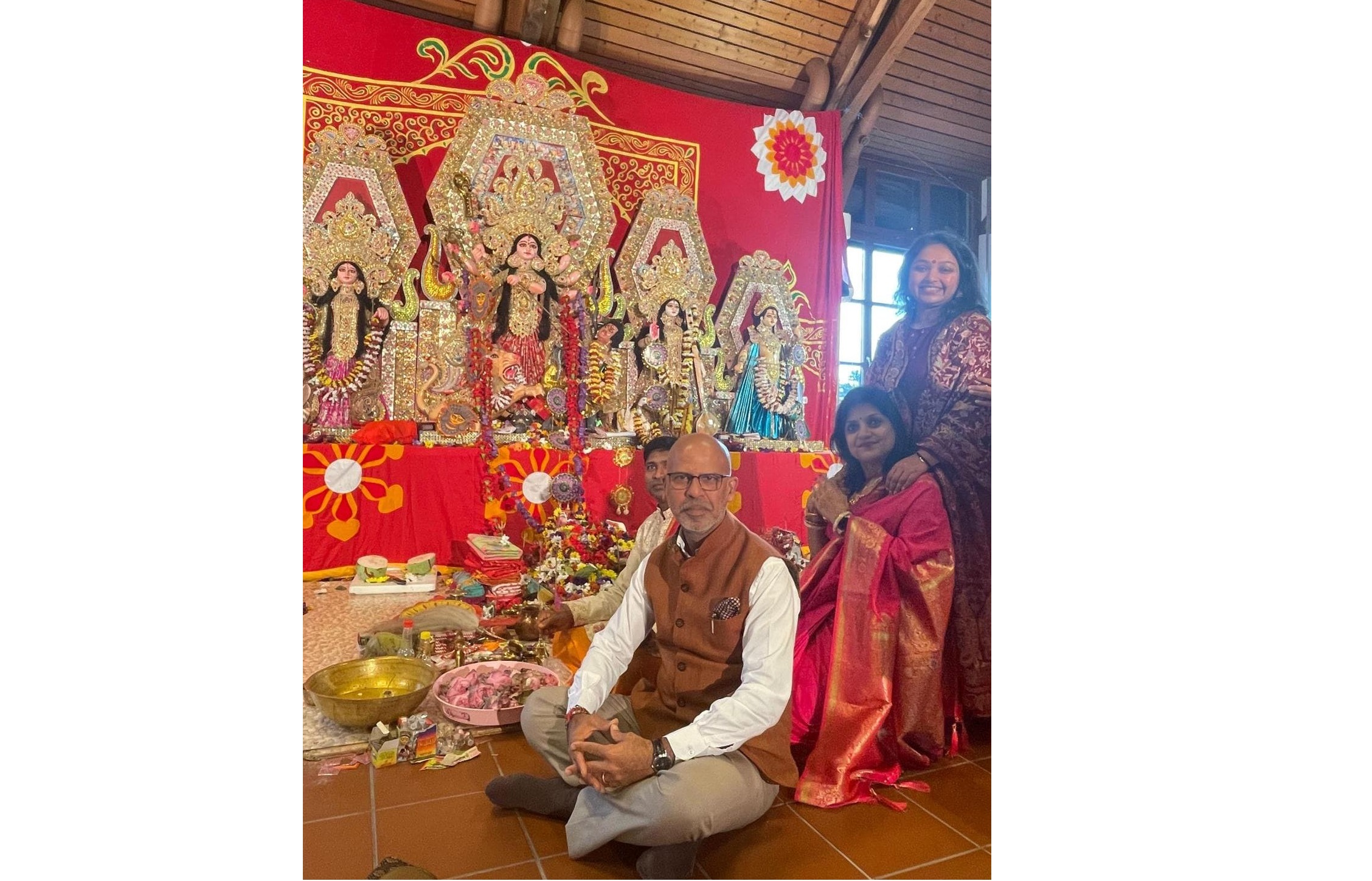 Ambassador Mridul Kumar participated in the Durga Puja celebrations organized by Swiss Puja on 11 October 2024