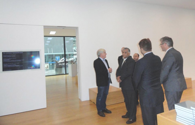 MOS (VKS) visited the Hilti Art Foundation in Vaduz, Liechtenstein. As a complement to the Kunstmuseum Liechtenstein, this facility showcases important paintings and sculptures from the late nineteenth century to the present. Hilti has invested in manufacturing and together with other companies employs more than a 1000 people in India.